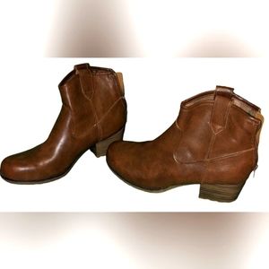 B.O.C. Women's Boots